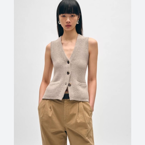 White & Warren Beige Knit Button-Up Vest size S